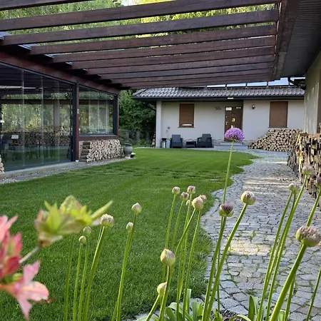 別荘 Mit Wasserblick By Interhome