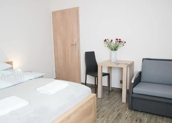 別荘 Mit Wasserblick By Interhome